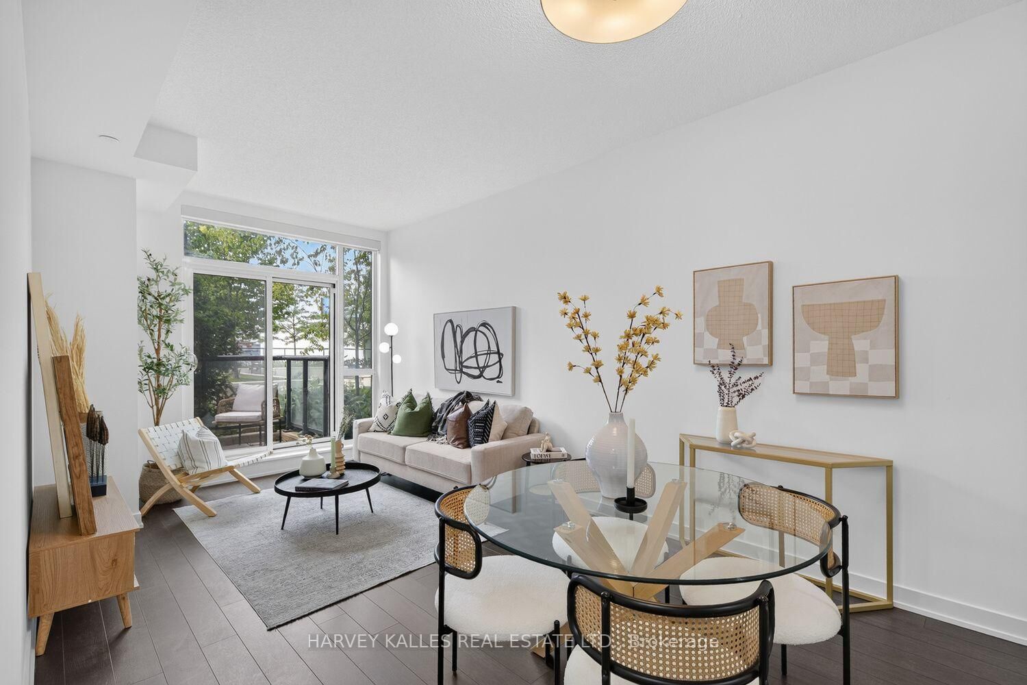 Photo de la propriété:  1603 Eglinton Avenue W 214  ON M6E 0A1 