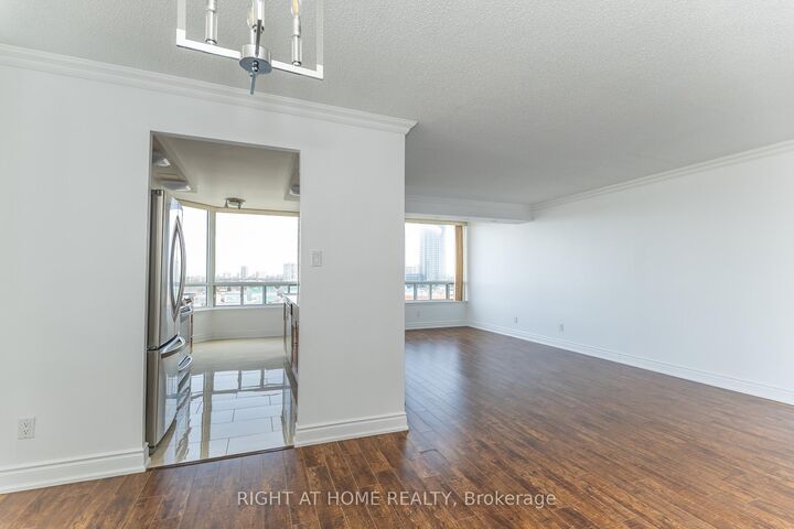 Property Photo: 120 Promenade Circle 1001 ON L4J 7W9