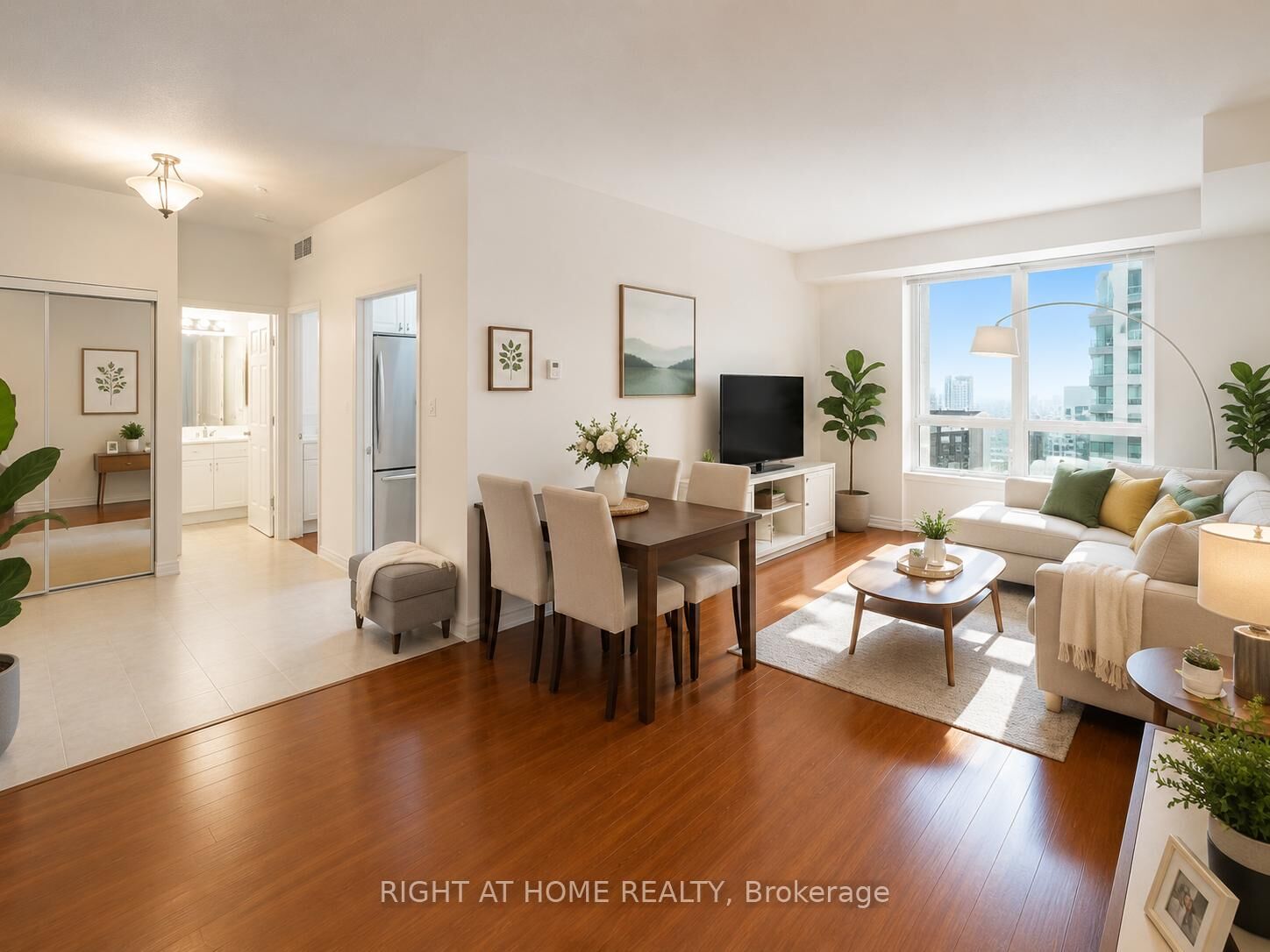 Property Photo: 33 Empress Avenue Ph506 ON M2N 6Y7