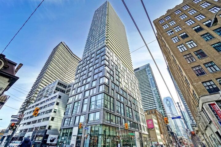 101 Peter Street W 515 — photo 1
