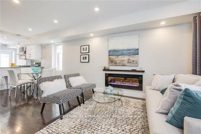 Property Photo:  51 West Lynn Avenue  ON M4C 3V9 