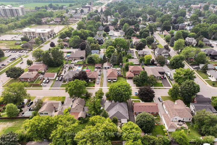 Property Photo: 33 Miles Street ON L9T 1E5