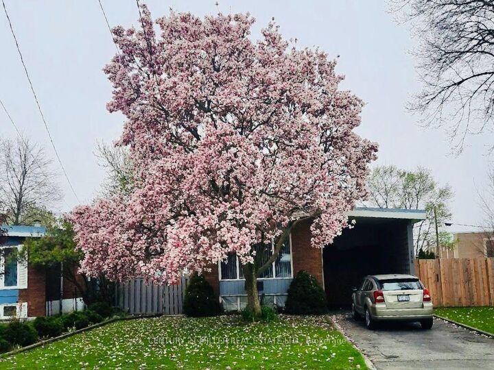 Property Photo:  154 Luscombe Street  ON L9A 2K3 
