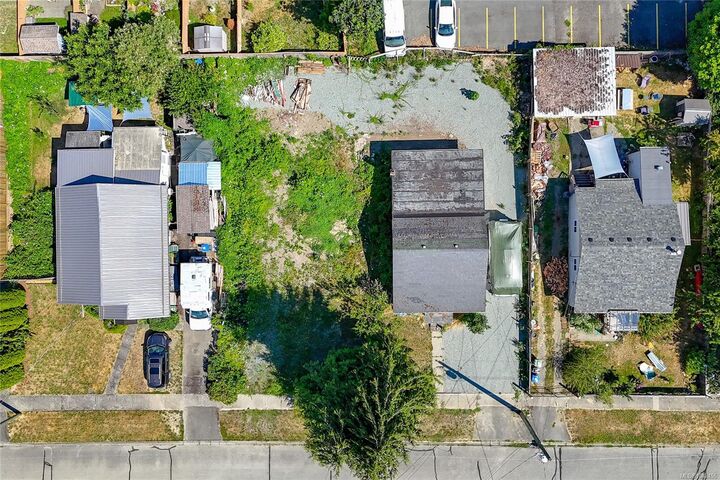 Property Photo: 675 Powell St BC V9L 2V9