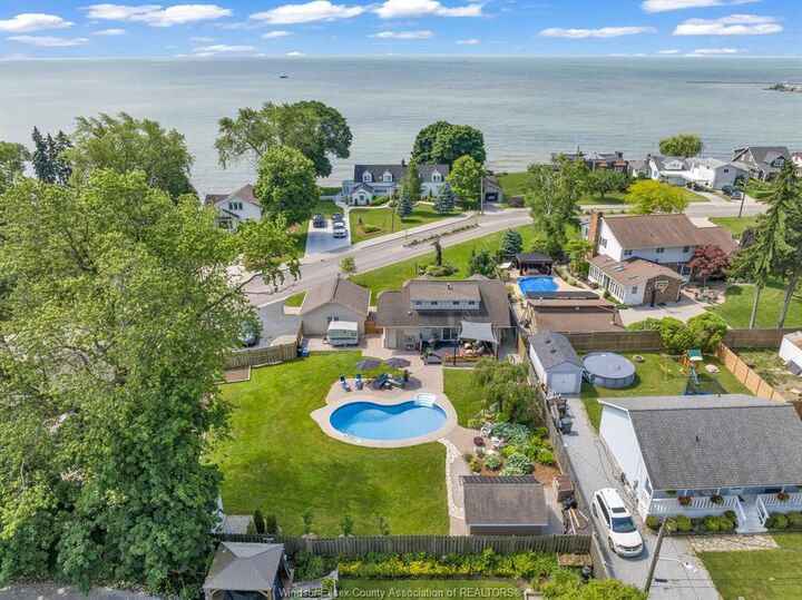 Property Photo: 320 Lakeview Avenue ON N9Y 2E3