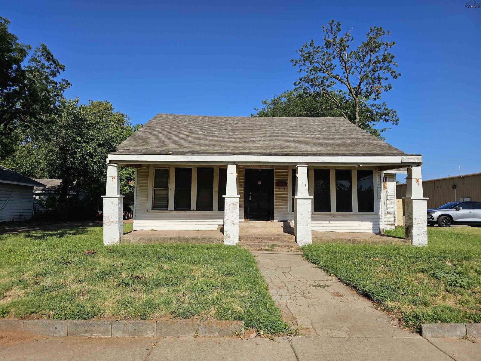 Property Photo: 113 S Avenue D TX 76354