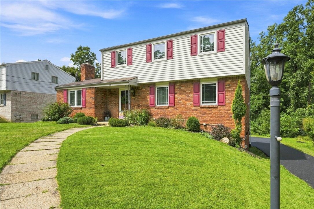 Property Photo:  1019 Harvard Road  PA 15146 