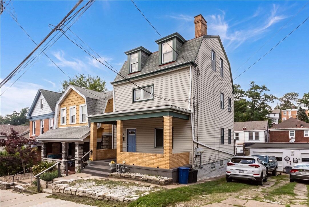 Property Photo:  425 Iberia Street 1  PA 15211 