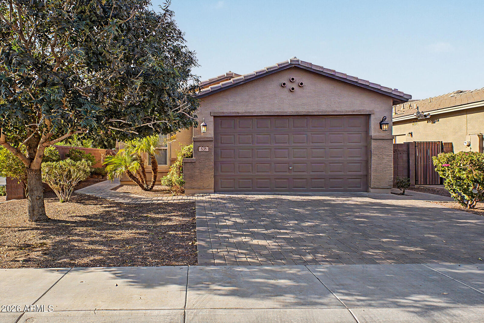 Property Photo:  528 W Evergreen Pear Avenue  AZ 85140 