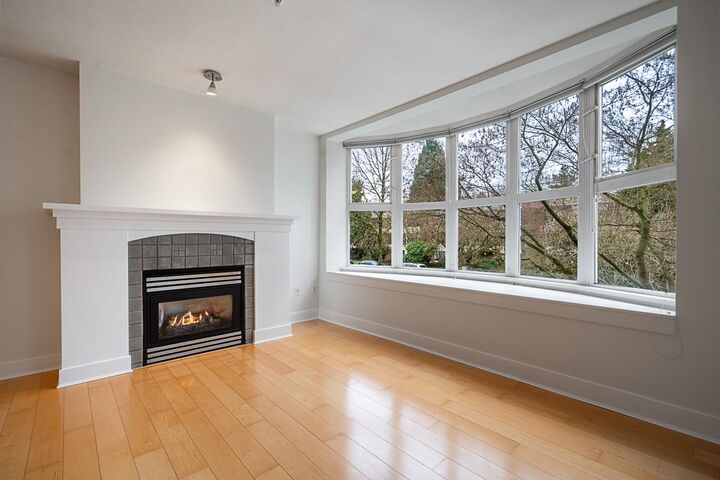 Property Photo: 1858 W 5th Avenue 203 BC V6J 1P3