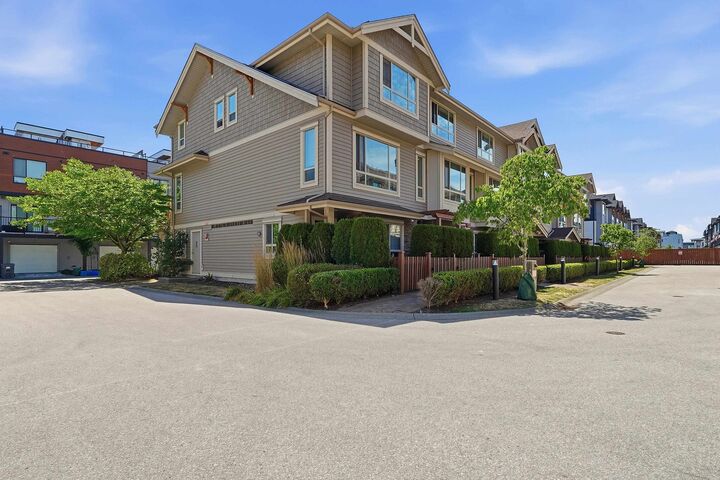 Property Photo: 19752 55A Avenue 27 BC V3A 3X2