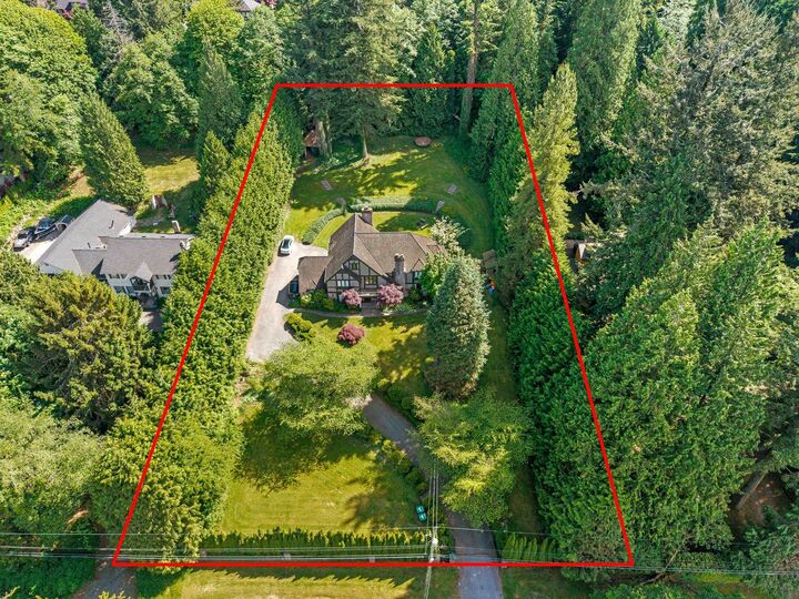 Property Photo: 13936 28 Avenue BC V4P 1T4