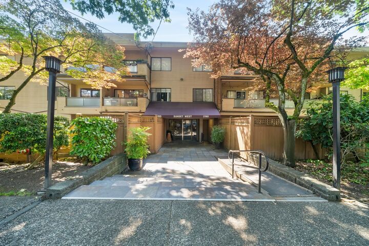Property Photo: 2190 W 7th Avenue 214 BC V6K 4K7