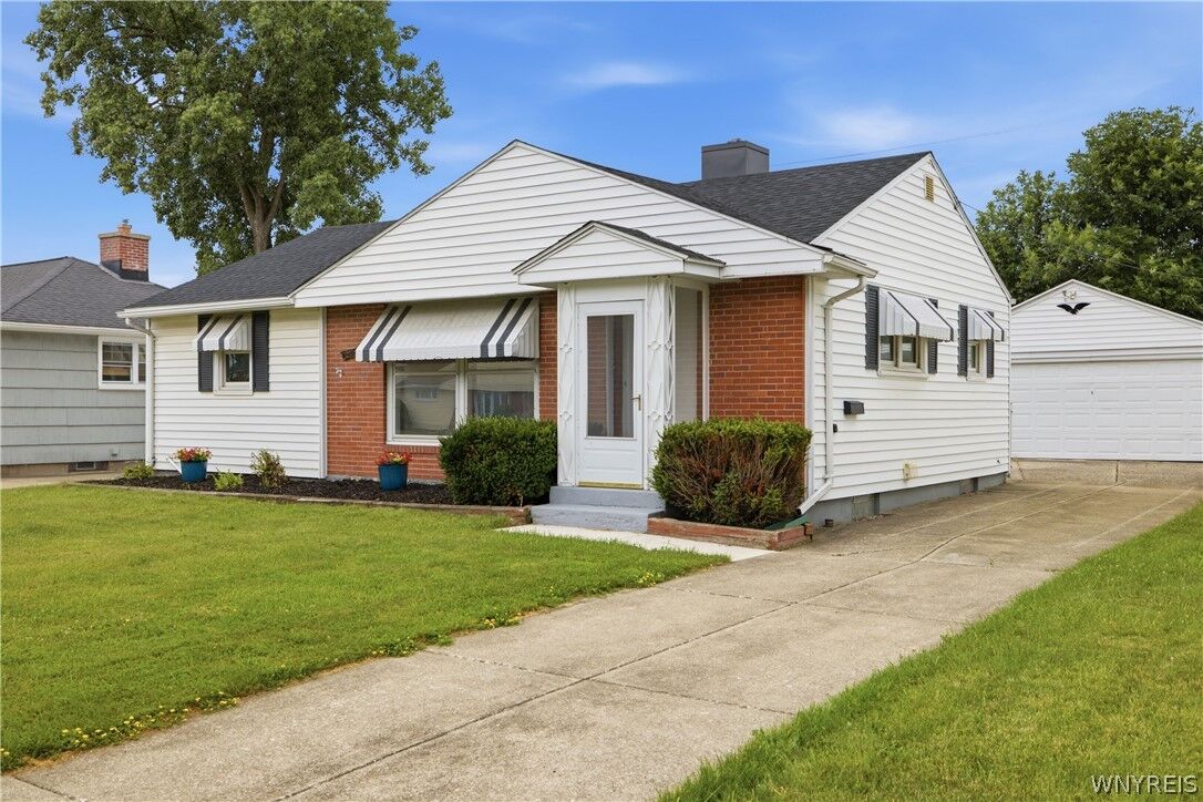 Property Photo: 46 Pickford Avenue NY 14223