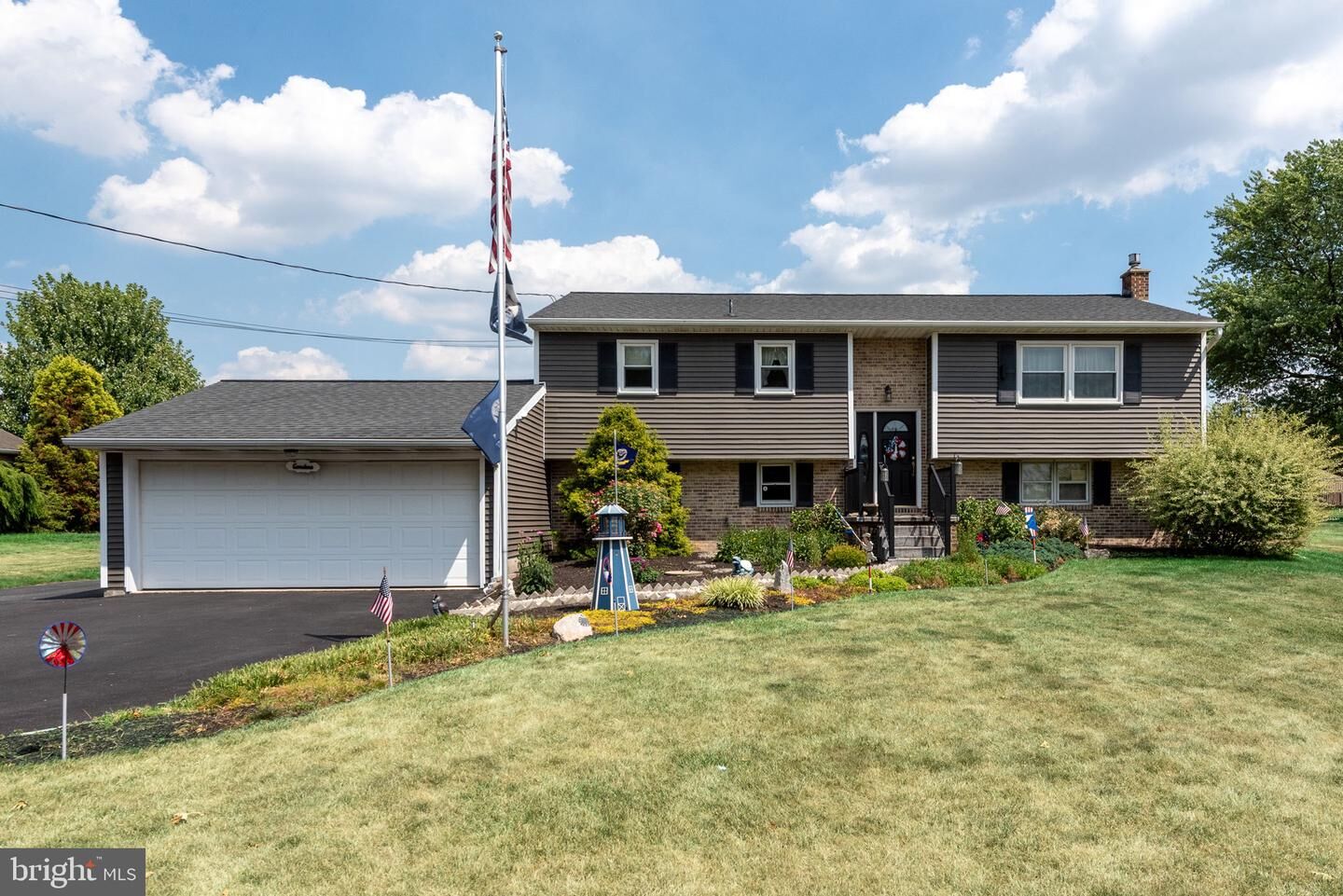 Property Photo: 949 Brunnerville Road PA 17543