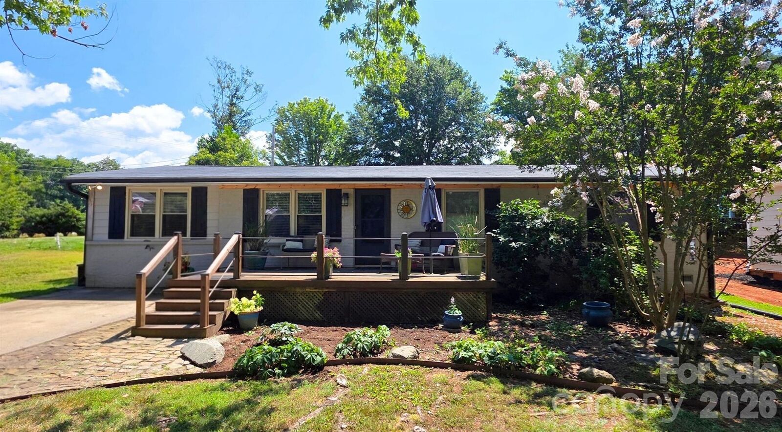 Property Photo: 21013 Entrada Drive NC 28031