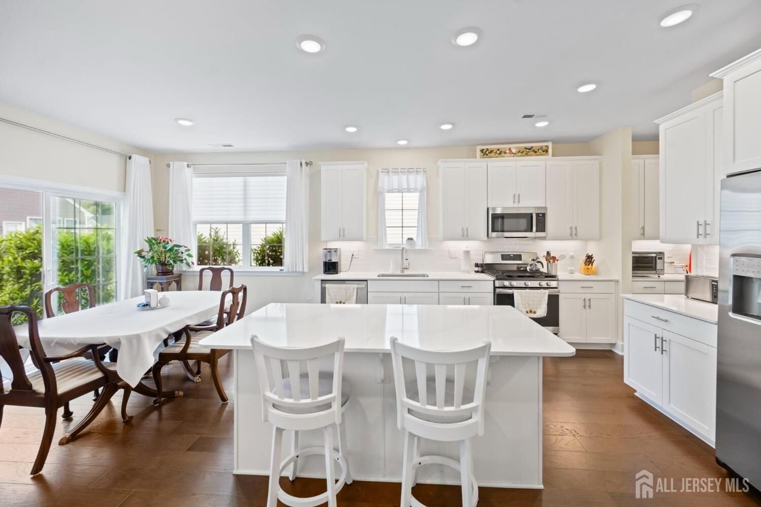 Property Photo:  38 Keeneland Road  NJ 08533 