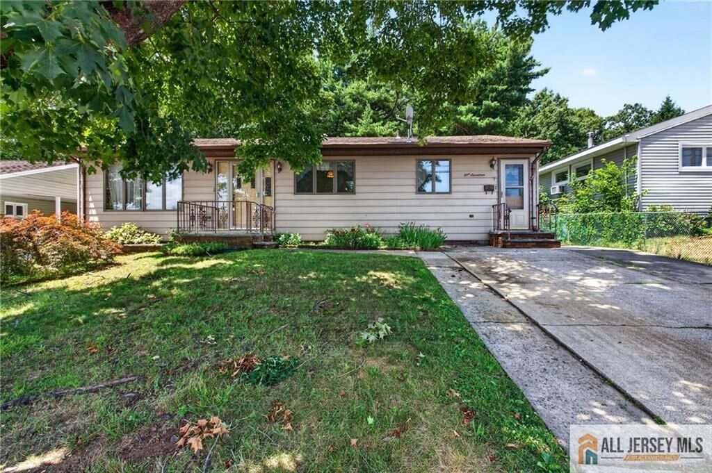 Property Photo:  117 Kendall Drive  NJ 08859 