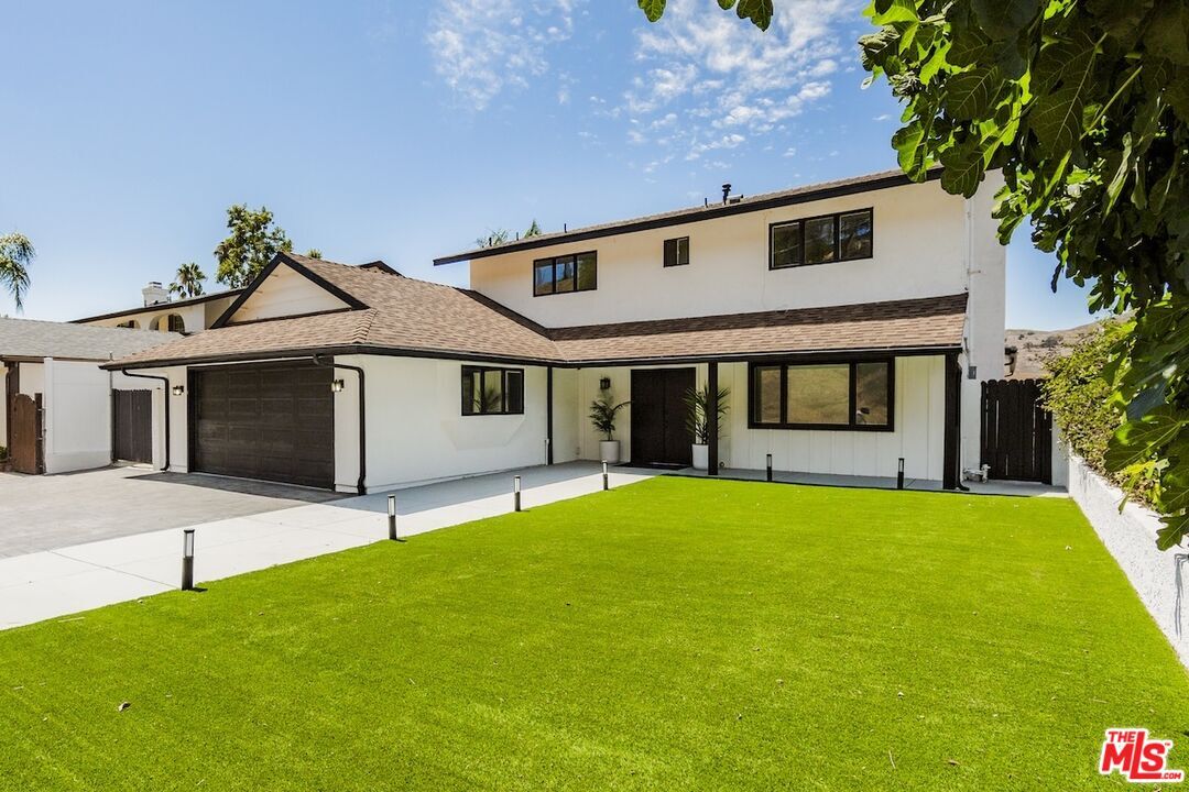 Property Photo: 5703 Parkmor Rd CA 91302