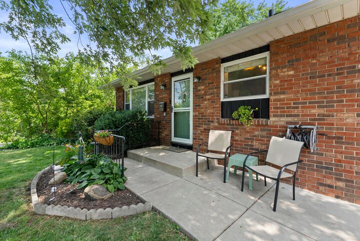 Property Photo: 4134 Gladman Avenue OH 43123