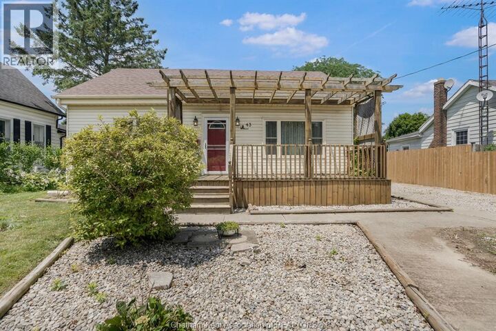 Property Photo: 43 Oxley Drive ON N7L 2K8