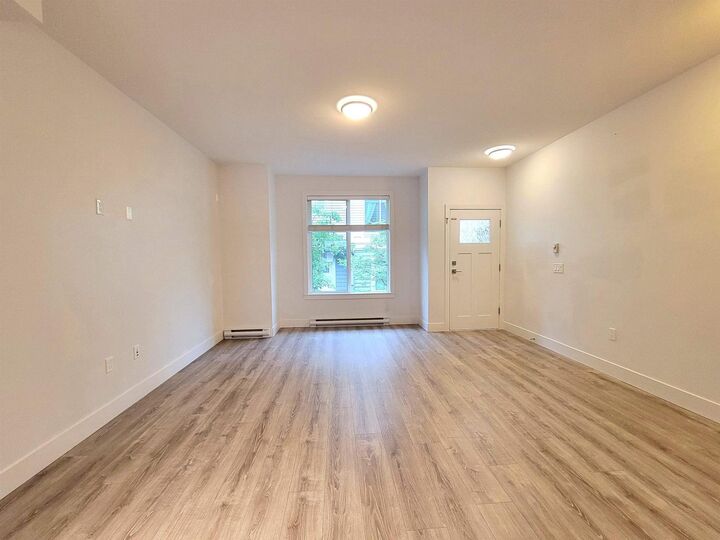 Property Photo: 9718 161A Street 40 BC V4N 6S7