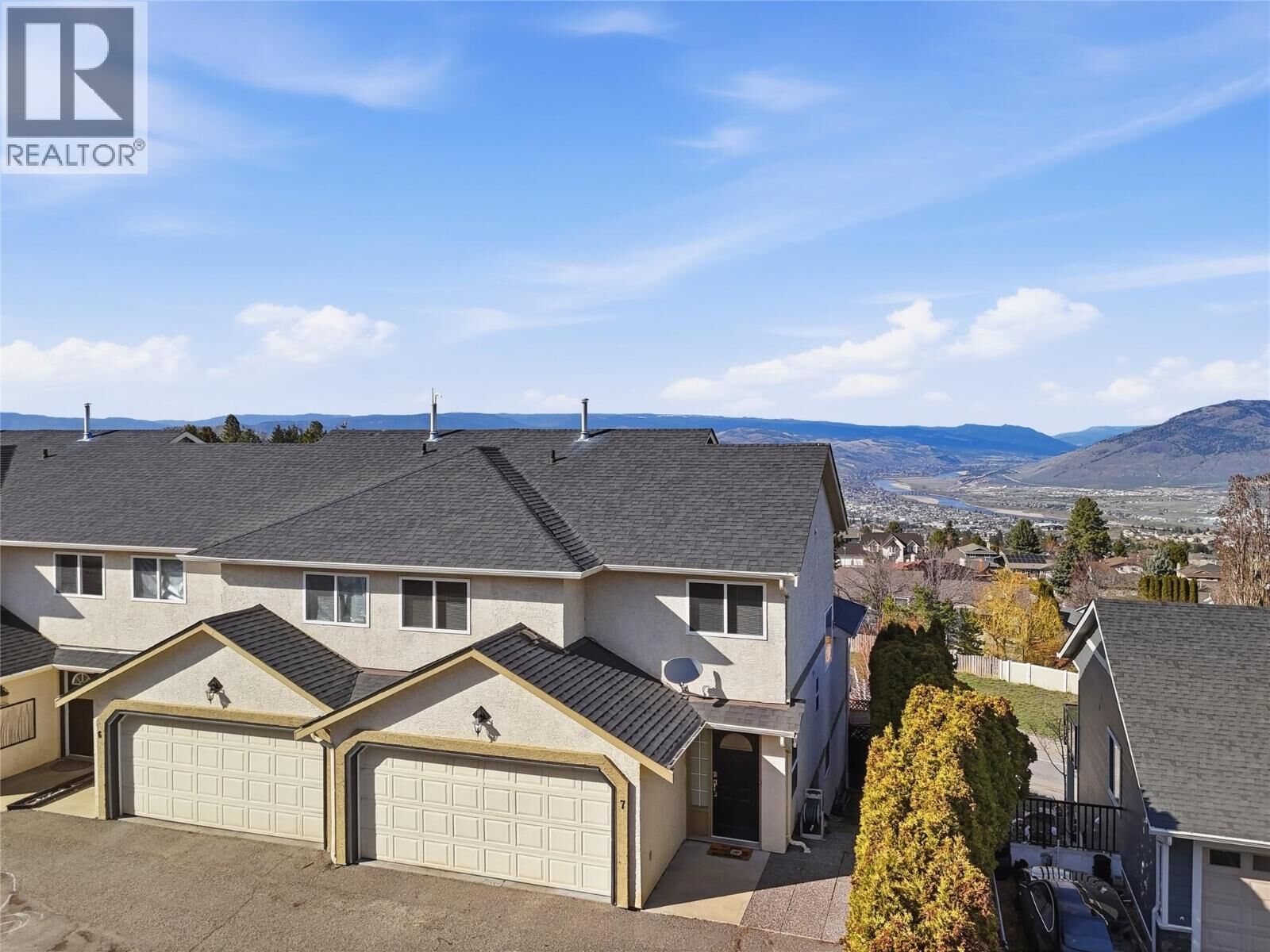 Property Photo: 750 Dunrobin Drive 7 BC V1S 1X3