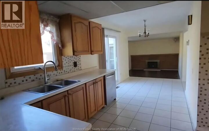 Property Photo: 2722 Sierra Drive ON N9E 2Y7