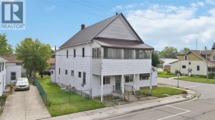 Property Photo:  4364 St. Clair Parkway  ON N0P 2B0 