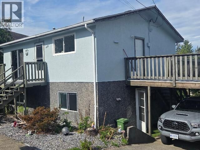Property Photo:  4679 Fernwood Ave  BC  