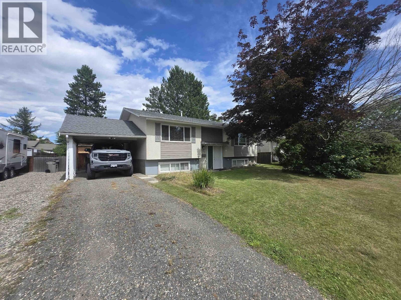 Property Photo: 437 Robertson Avenue BC V2J 3L3