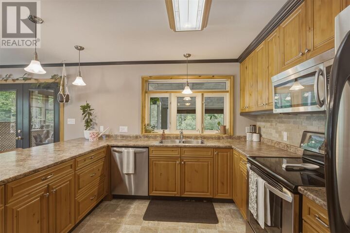 Property Photo:  565 Walls Side Rd  ON P6A 6K4 