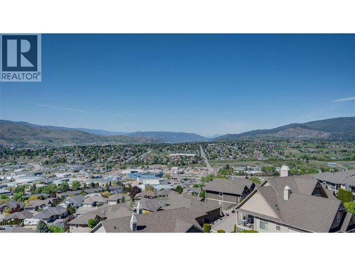 Property Photo:  1050 Mt. Revelstoke Place 4  BC V1B 2N4 