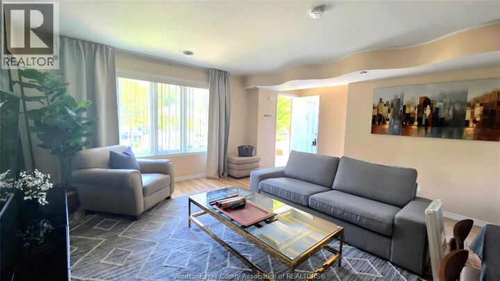 Property Photo: 1805 Northway 3 ON N9B 3M1