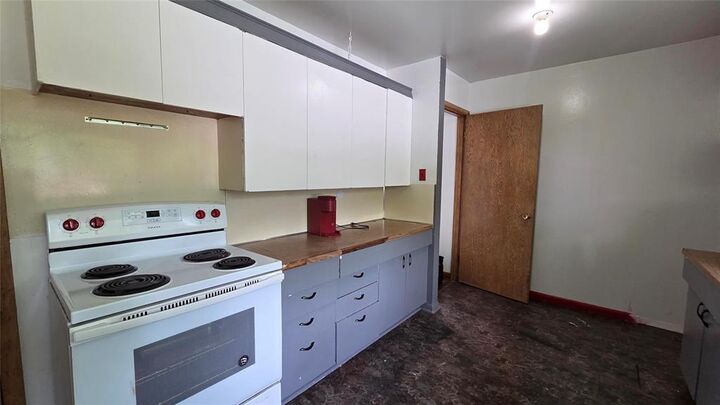 Property Photo:  364 Ardal Avenue  MB R0C 0A0 