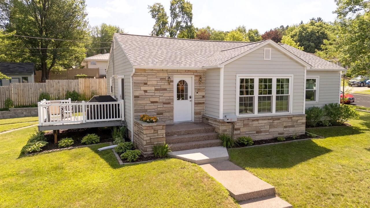 Property Photo:  309 Leon Street  WI 54474 