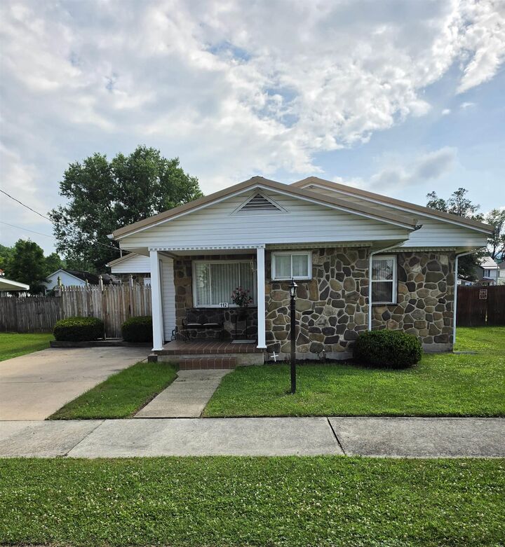 Property Photo:  112 Sixteenth Street  WV 26241 