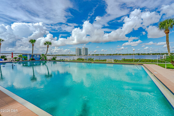 Property Photo:  925 N Halifax Avenue 702  FL 32118 