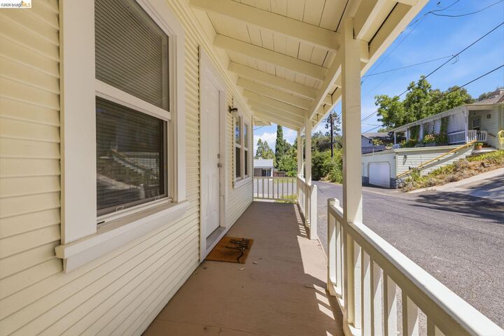 Property Photo:  172 N Shepherd St  CA 95370 