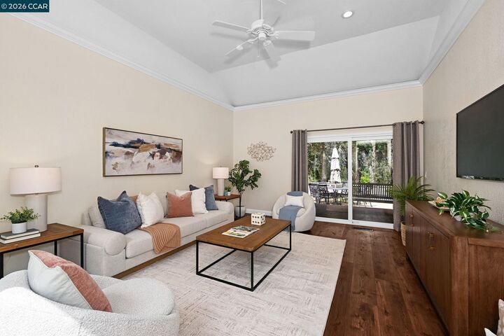 Property Photo: 706 Lakeside Ct CA 94526