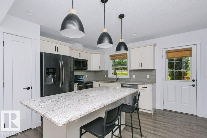 Property Photo: 4205 30 Street NW 27 AB T6T 2G9