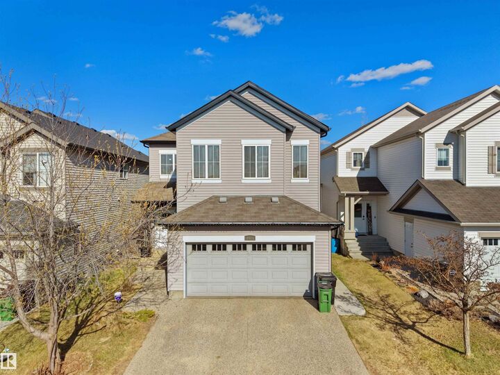 1015 61 Street SW — photo 1