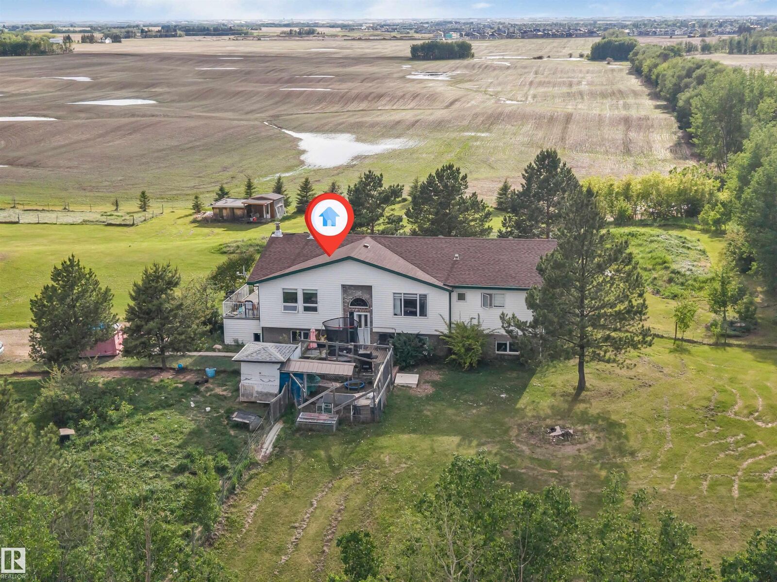 Property Photo:  50436 Rge Rd 240  AB T4M 0M6 