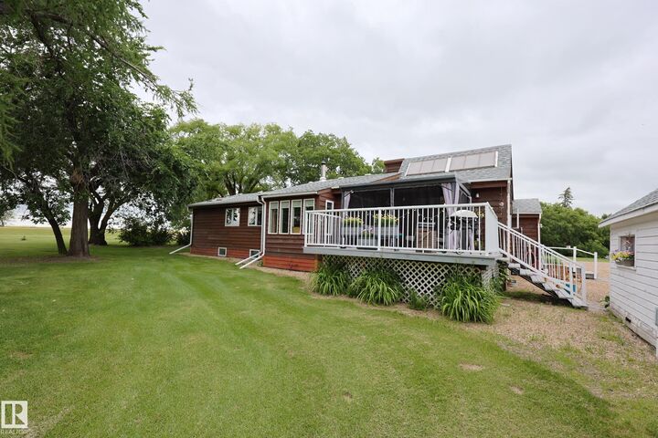 Property Photo: 59503 Hwy 2 AB T0G 0P0