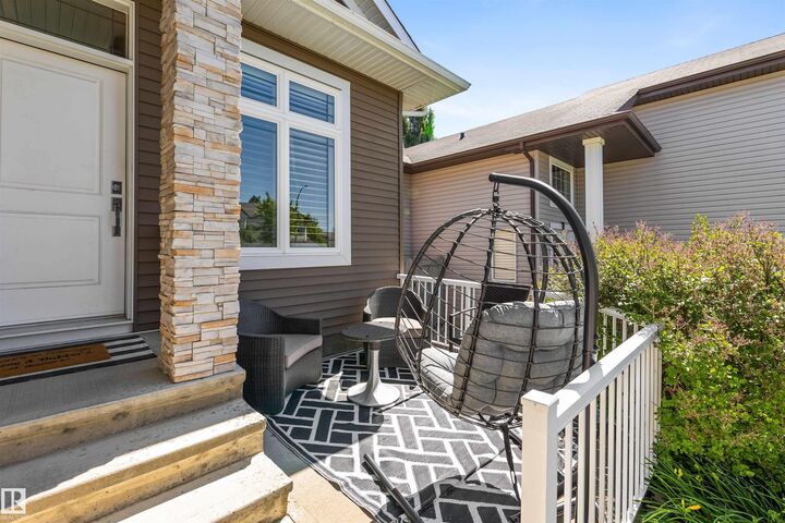Property Photo: 33 Ellington Crescent AB T8N 4B9