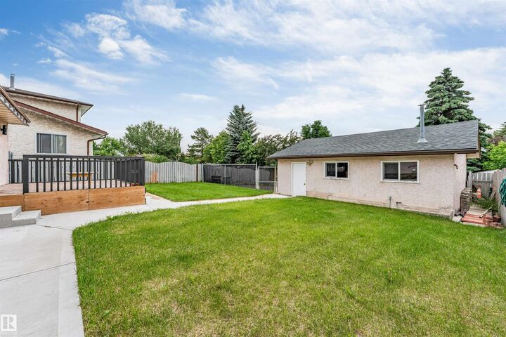 Property Photo:  193 Woodvale Road NW  AB T6L 1E7 