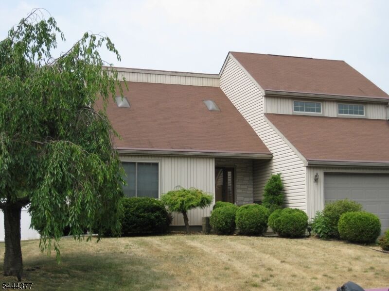 Property Photo:  4 Drake Rd  NJ 08844 