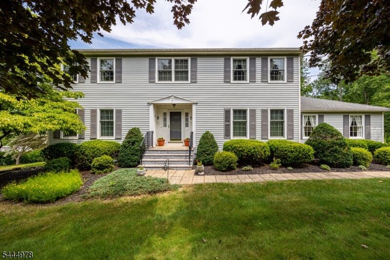 Property Photo: 31 Stratfordshire Dr NJ 07461