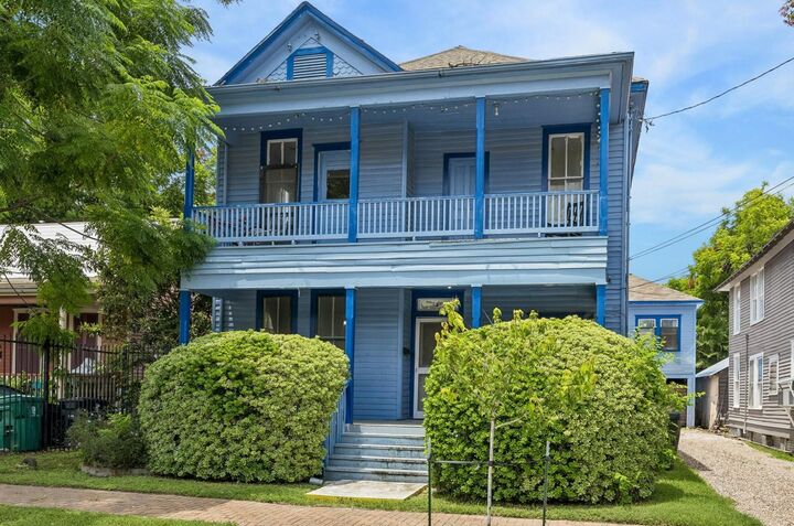 Property Photo: 1814 Kane Street TX 77007