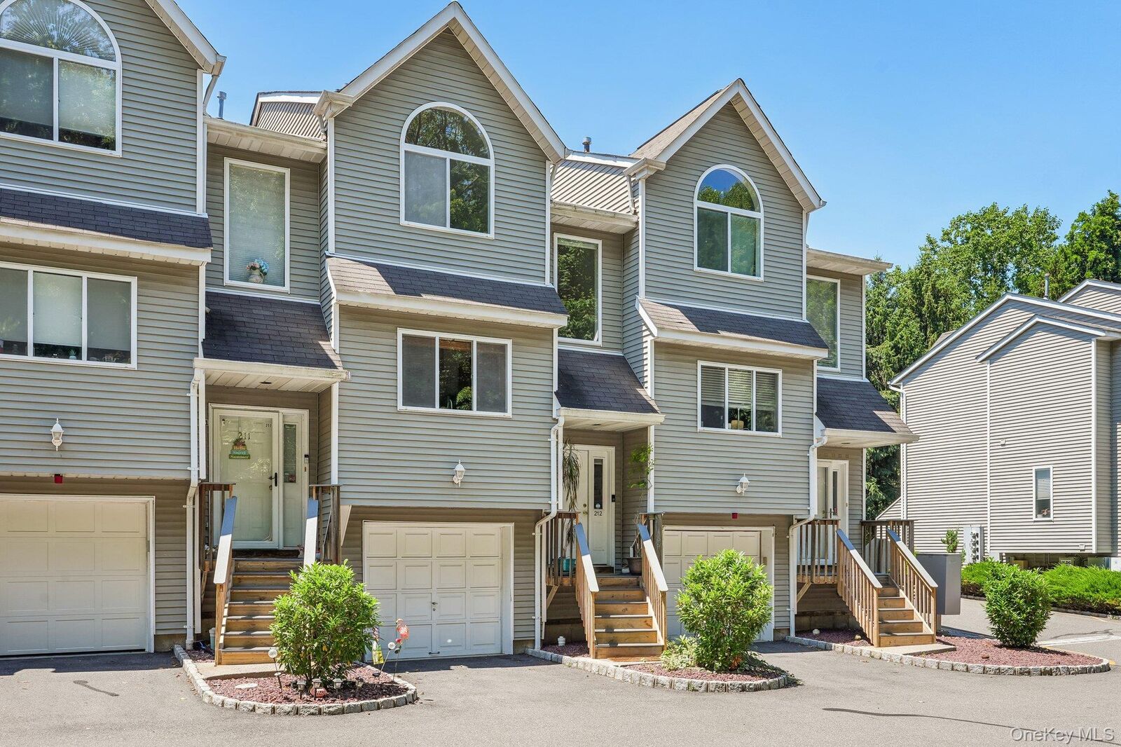 Property Photo:  212 Arlington Court  NY 10954 